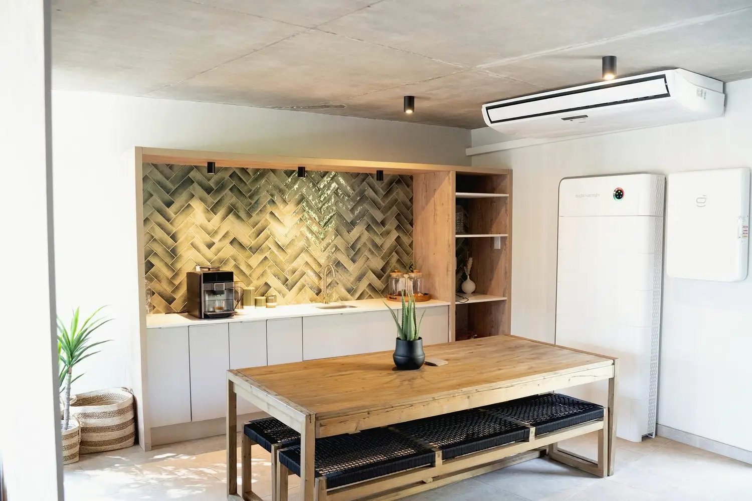 Kitchenette and informal meeting area